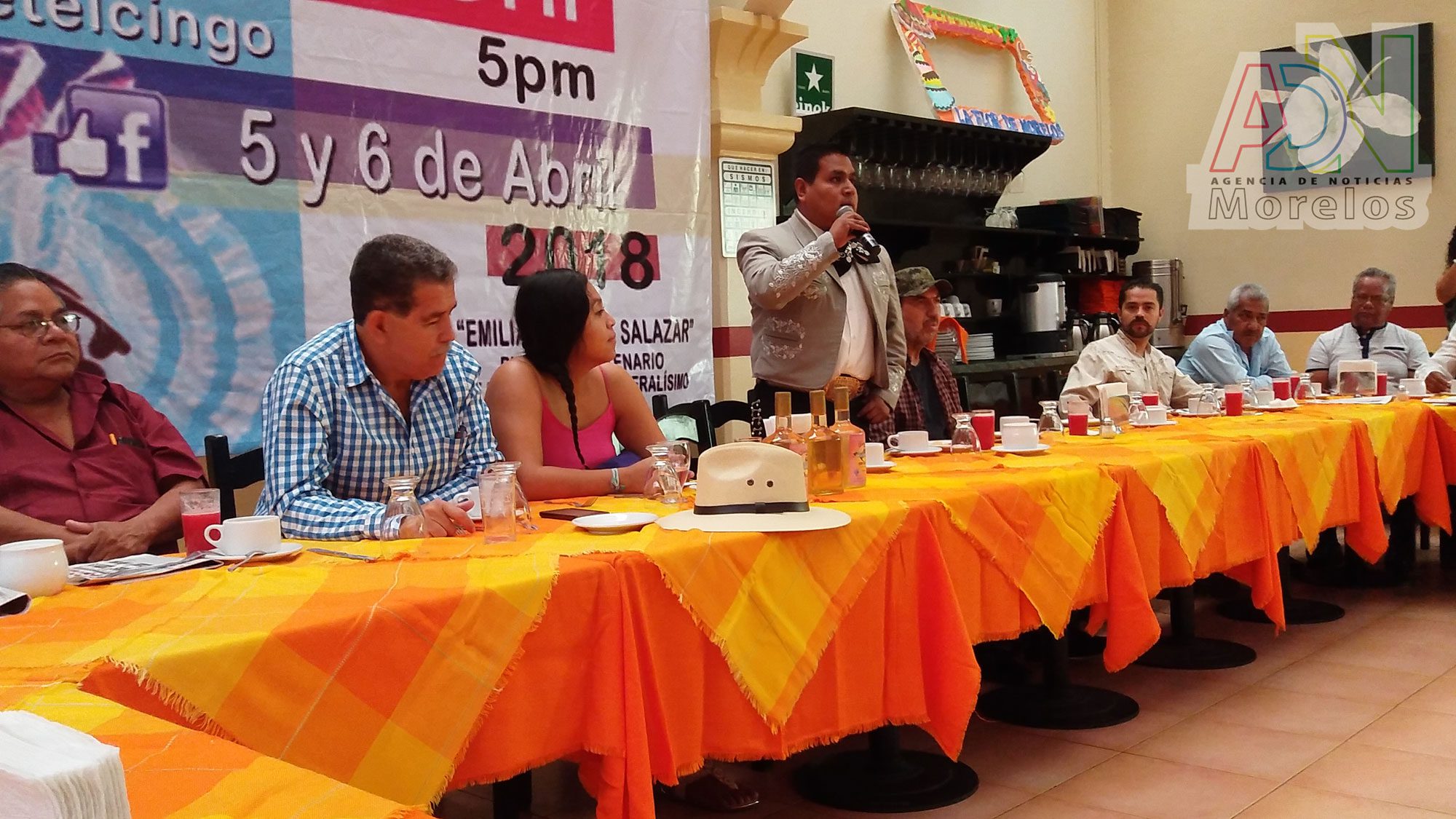 Entregan 58 visas a padres de indocumentados