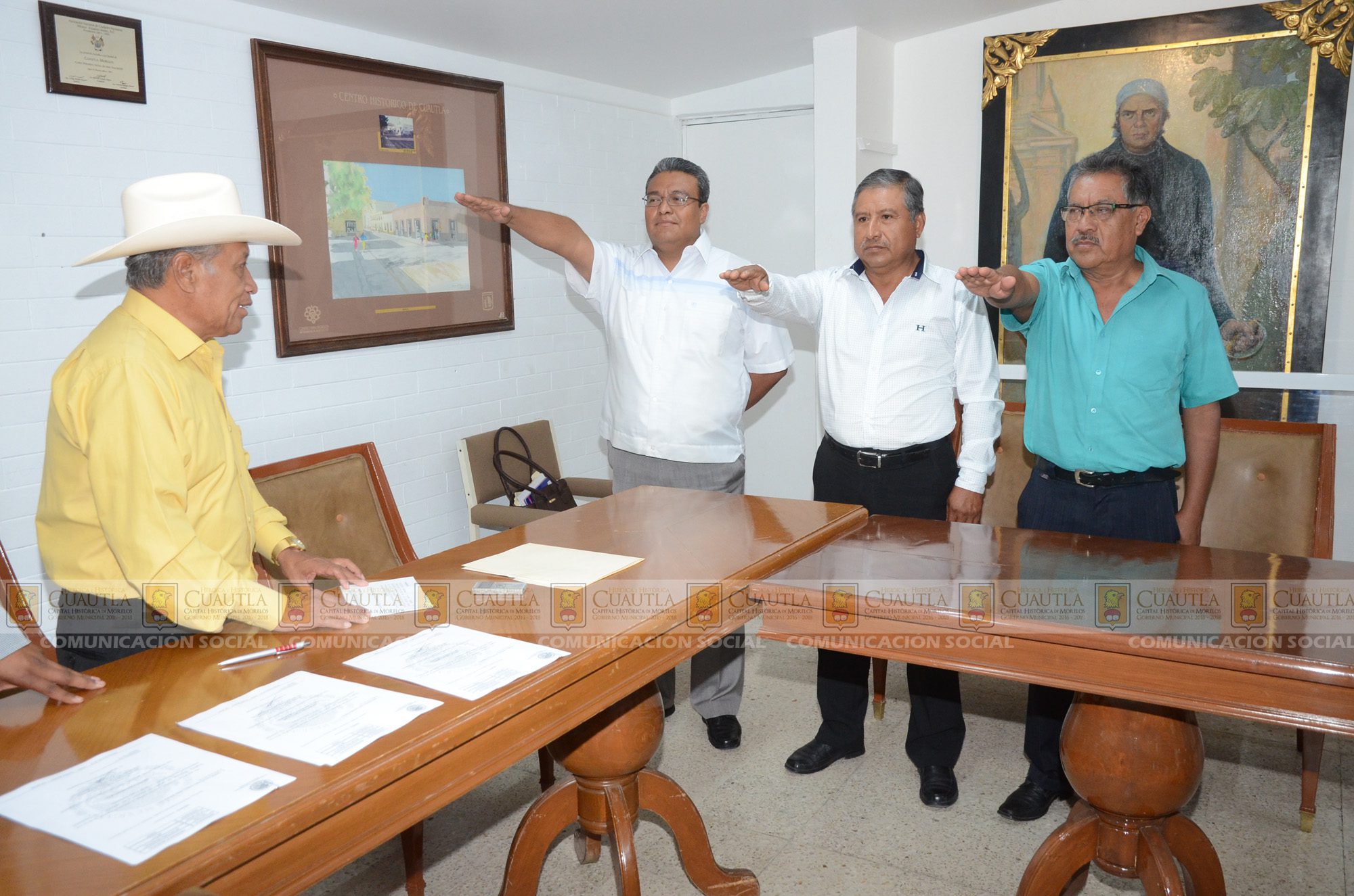 Sebastián Balón Tenango toma protesta a quienes ocuparon la secretaría general, particular y la dirección de colonias y poblados