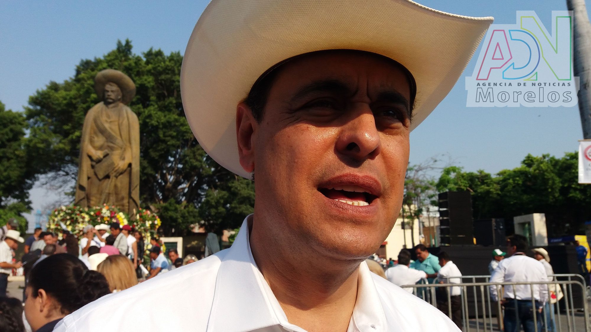 Meade Kuribreña visita tierras morelenses