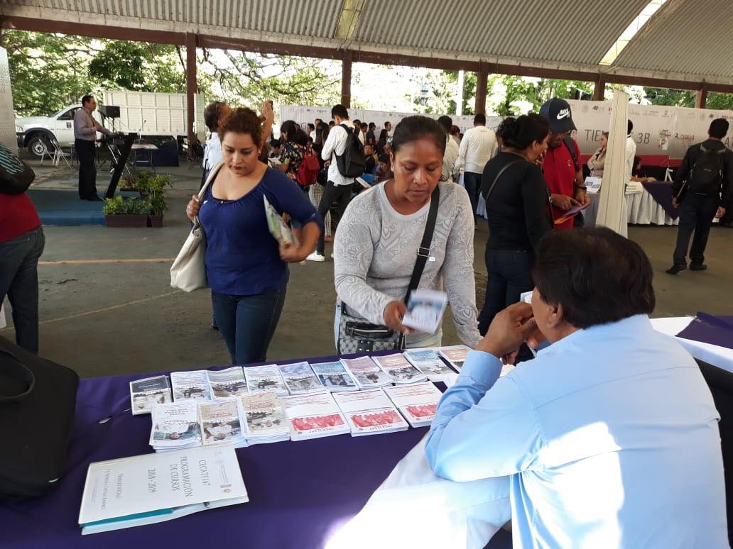 Segunda Feria Nacional del Empleo para Jóvenes en Cuautla