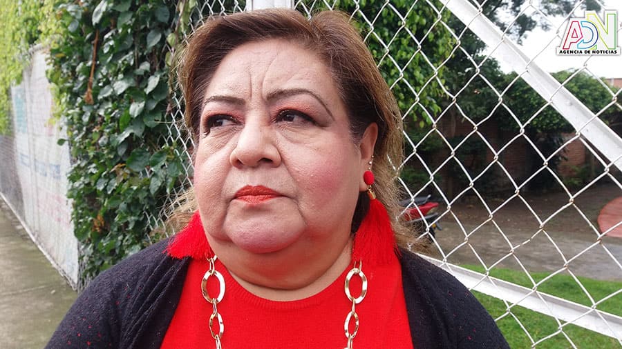 Niños toman clases en sedes alternas