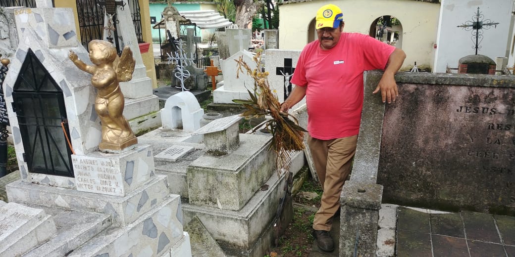 Listos panteones de Cuernavaca para Día de Muertos