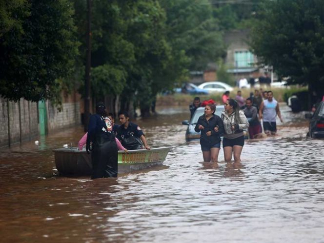Vicente provoca inundaciones en Morelia por fuertes lluvias