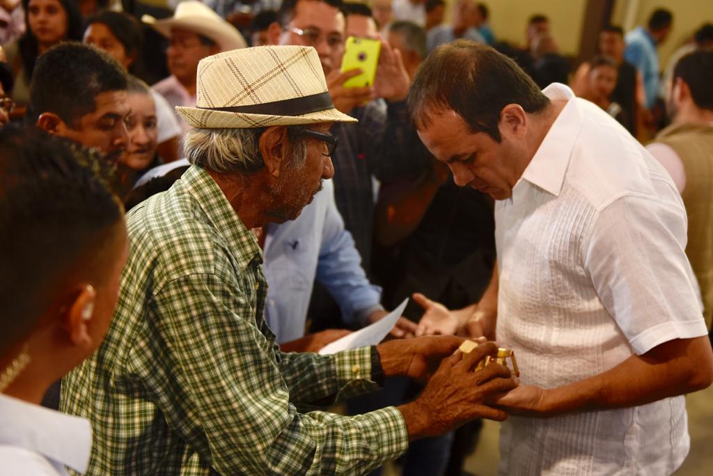 Cuauhtémoc Blanco visitó Axochiapan, Tepalcingo y Jonacatepec