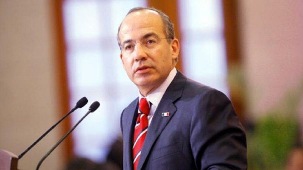 Felipe Calderón pretende crear otro partido