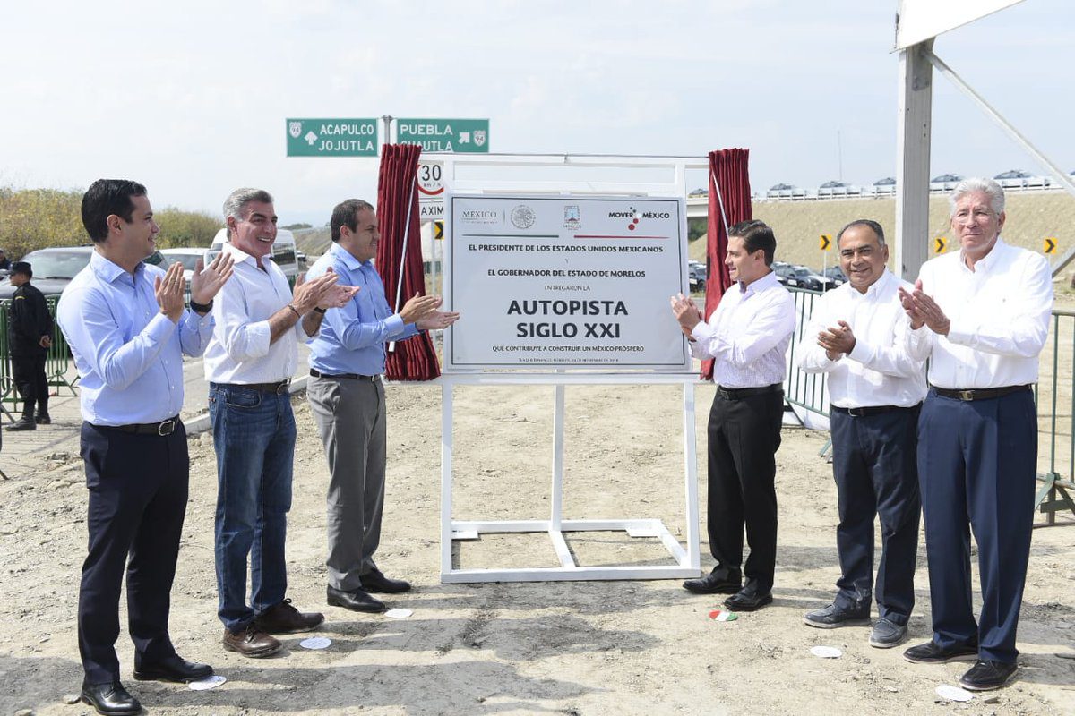 Inaugura Peña Nieto y Cuauhtémoc Blanco la Autopista Siglo XXI