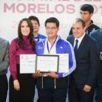 El Gobernador Cuauhtémoc Blanco presente en el desfile del 20 de noviembre