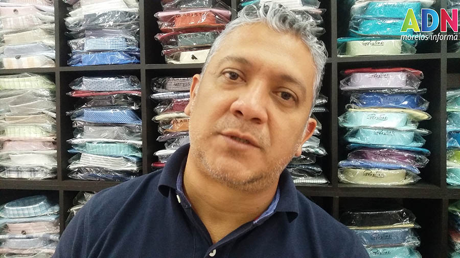 Registran pocas ventas en tradicional tianguis de Día de Muertos comerciantes del mercado Cuautla