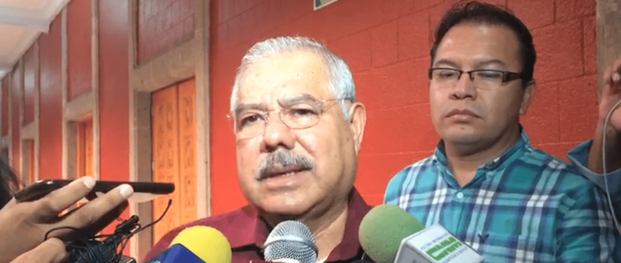 Capella mintió, hay menos polícias de los que presumían