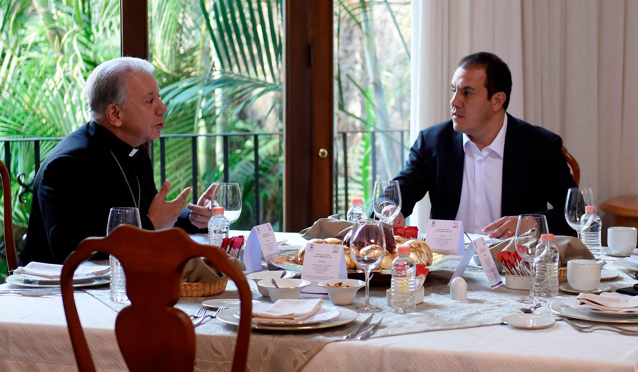 Se reúne Cuauhtémoc Blanco con obispo de Cuernavaca