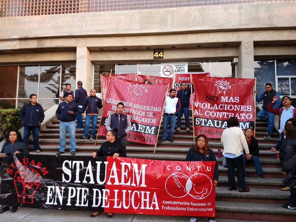 UAEM sin pago dos quincenas, trabajadores se manifiestan