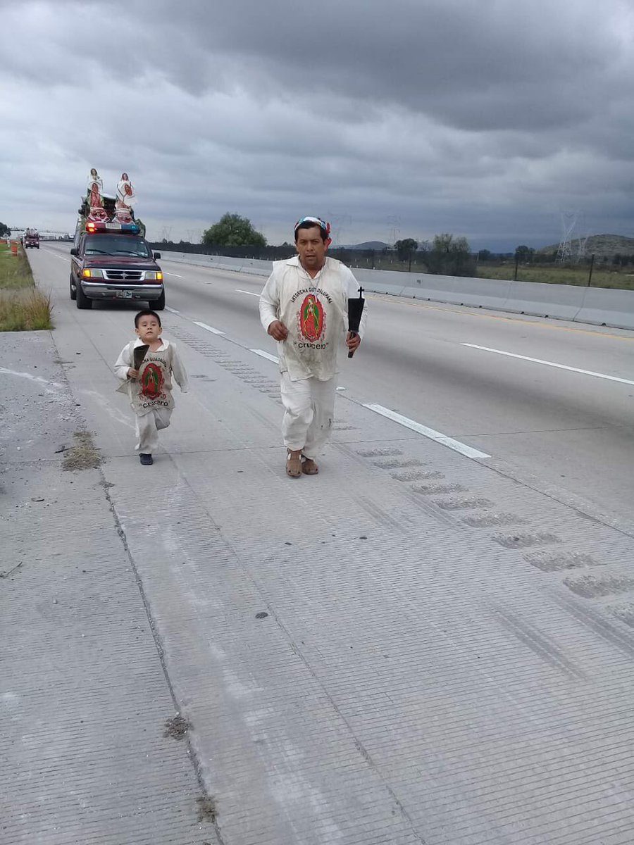 Ten cuidado con los peregrinos guadalupanos en la carreteras