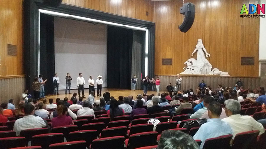 Jesús Corona sostiene reunión con personal con el que trabajará a partir del 1 de Enero