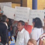 Protestan sindicalizados en sesión de cabildo de Cuautla3