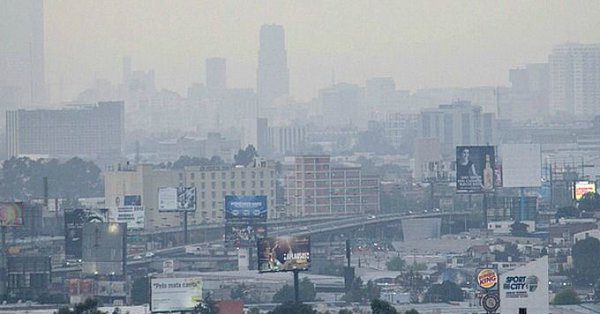 Por cohetes activan contingencia ambiental en Valle de México