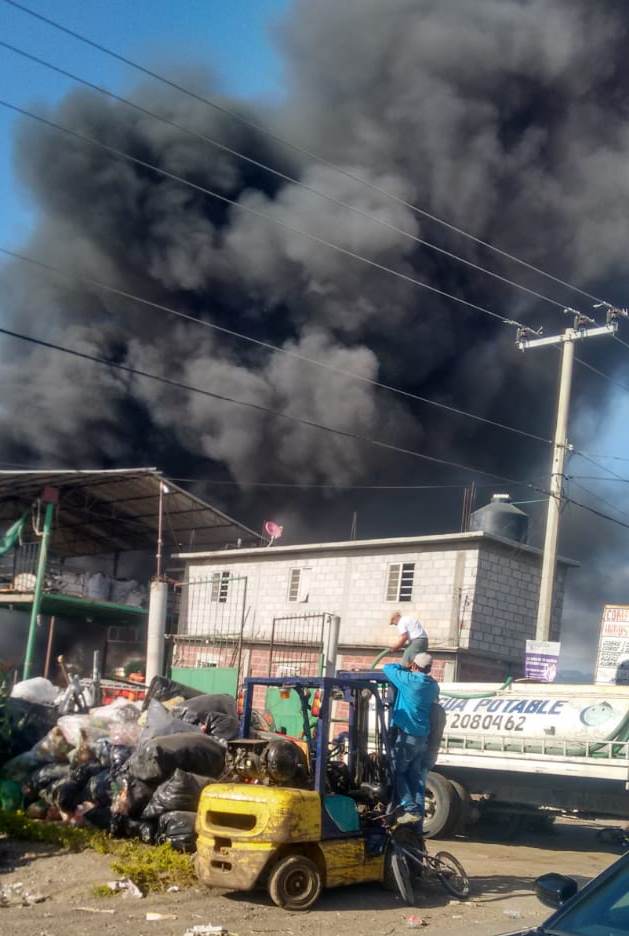 Se incendia bodega en Yecapixtla