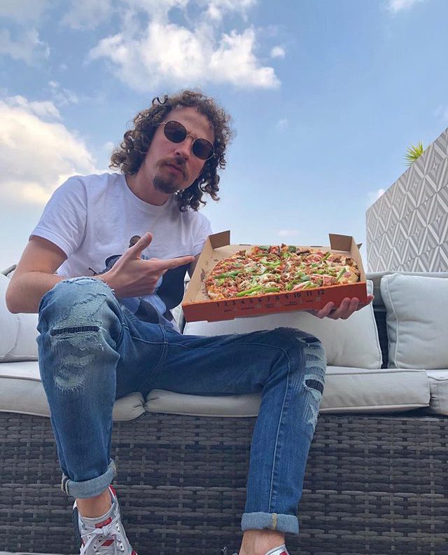 Luisito Comunica es aspirante a gobernador de Puebla