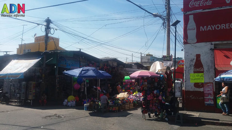 Cierran calles del centro de Cuautla para venta de Reyes Magos