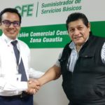 FIRMAN CONVENIO CFE Y ALCALDE DE CUAUTLA PARA RESTABELCER EL ALUMBRADO PÚBLICO EN LAS PLAZAS PÚBLICAS