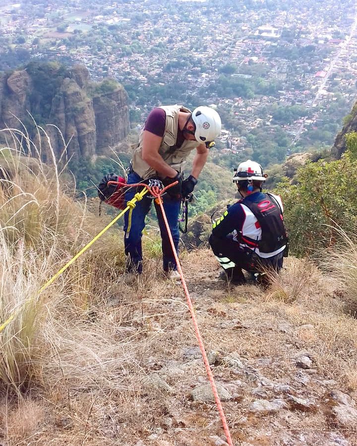Continua rescate de extranjero en Tepoztlán