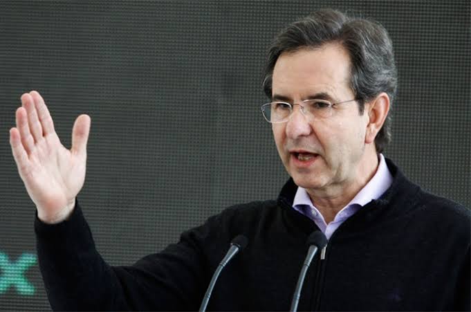 Secretario de Educación Pública debe materias en la UNAM
