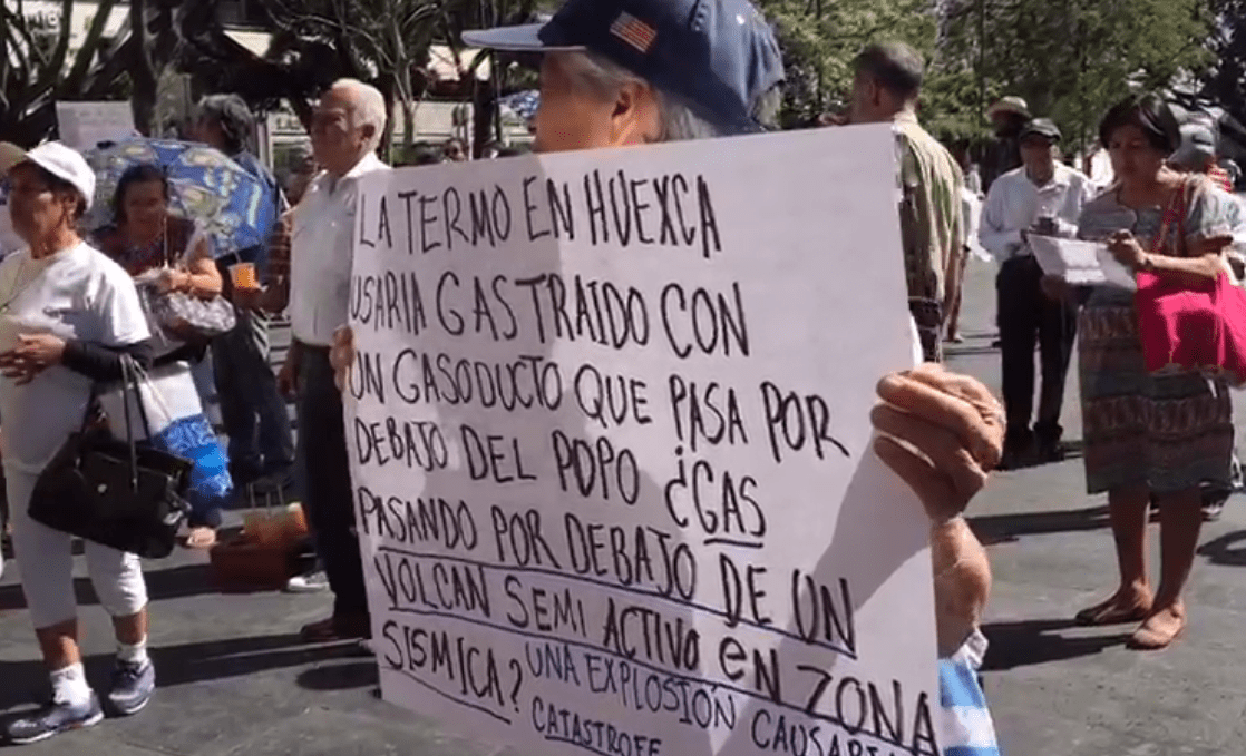 Marchan por asesinato de Samir Flores