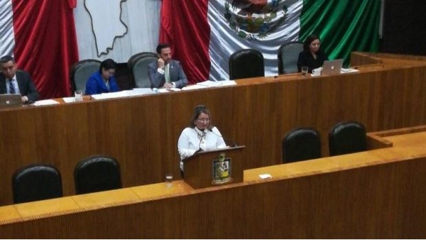 Diputada acusa de irresponsables a mujeres por no usar anticonceptivos