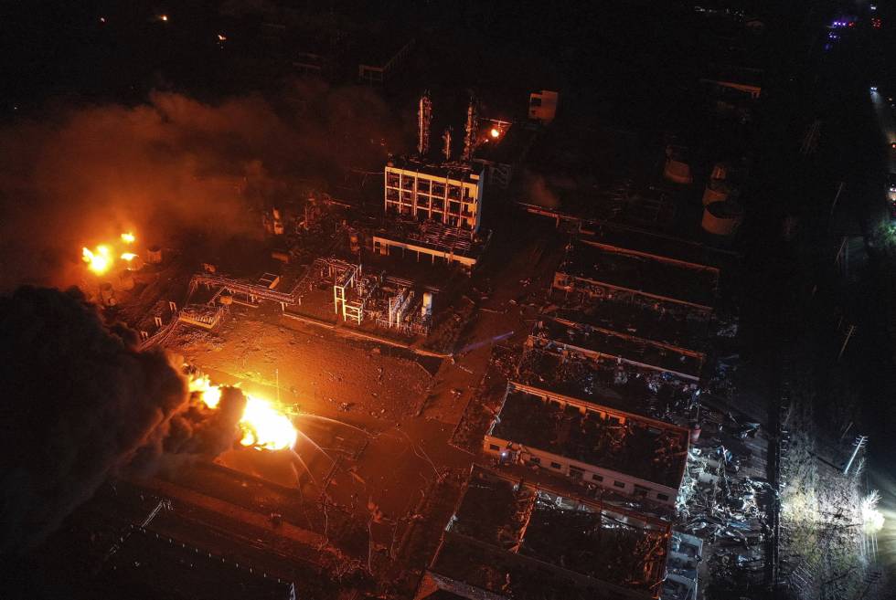 Una explosión en una planta química deja al menos 47 muertos y 640 heridos
