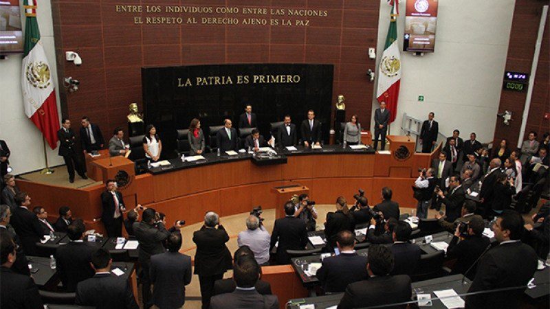 Avanza en el Senado eliminación del fuero al presidente