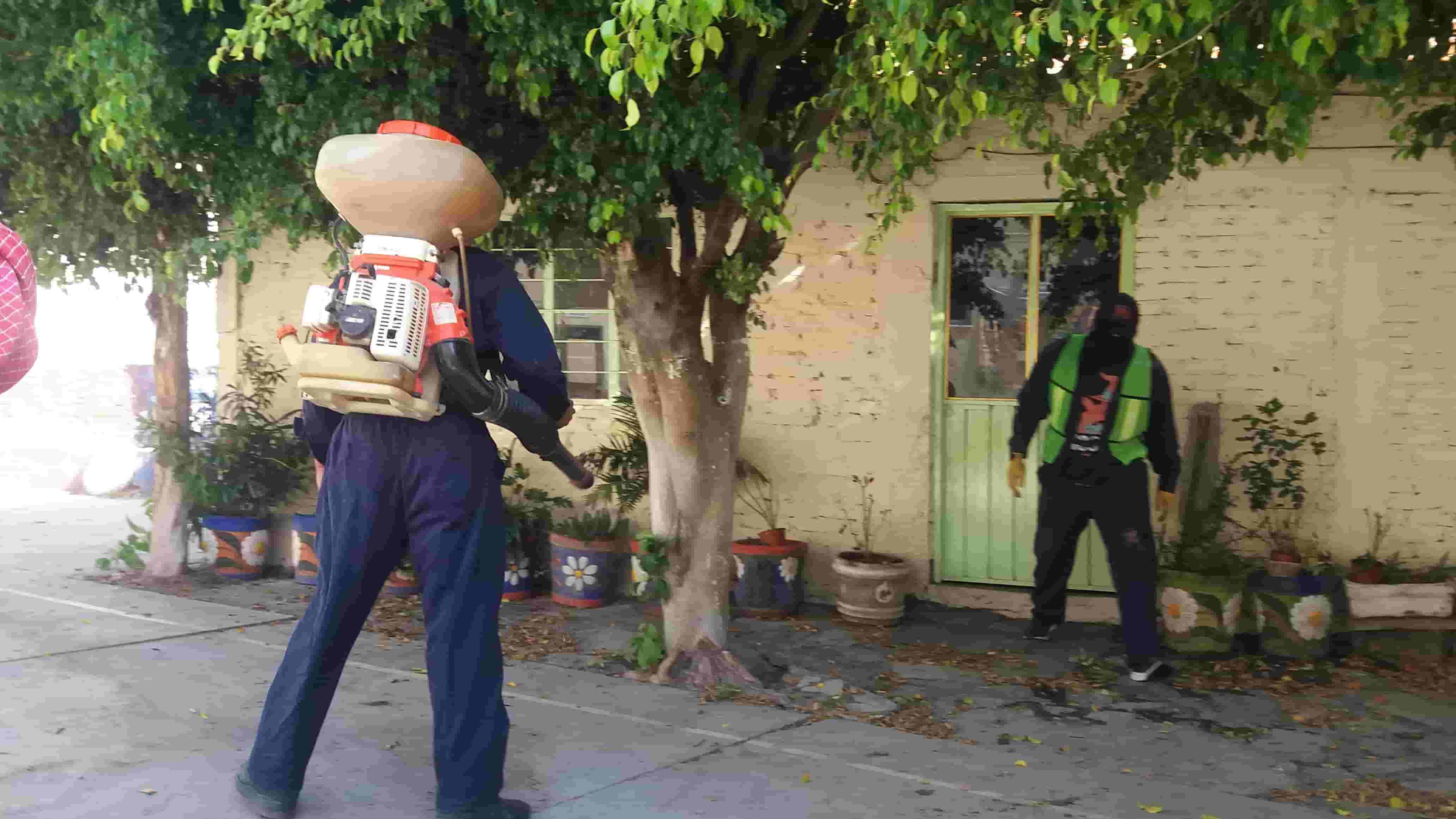 Fumigan escuela de Cuautla infectada con Hepatitis