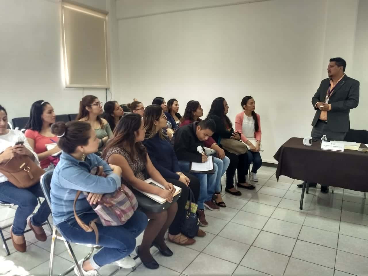 Abre IEBEM convocatoria para nuevas plazas de maestros