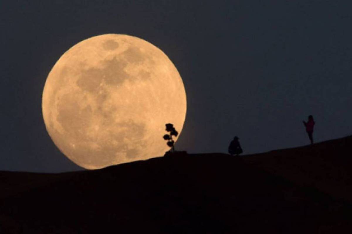 ¡Hoy!, no te pierdas la superluna de gusano