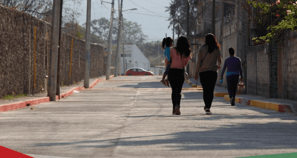 Pavimentan calles de Xochitepec