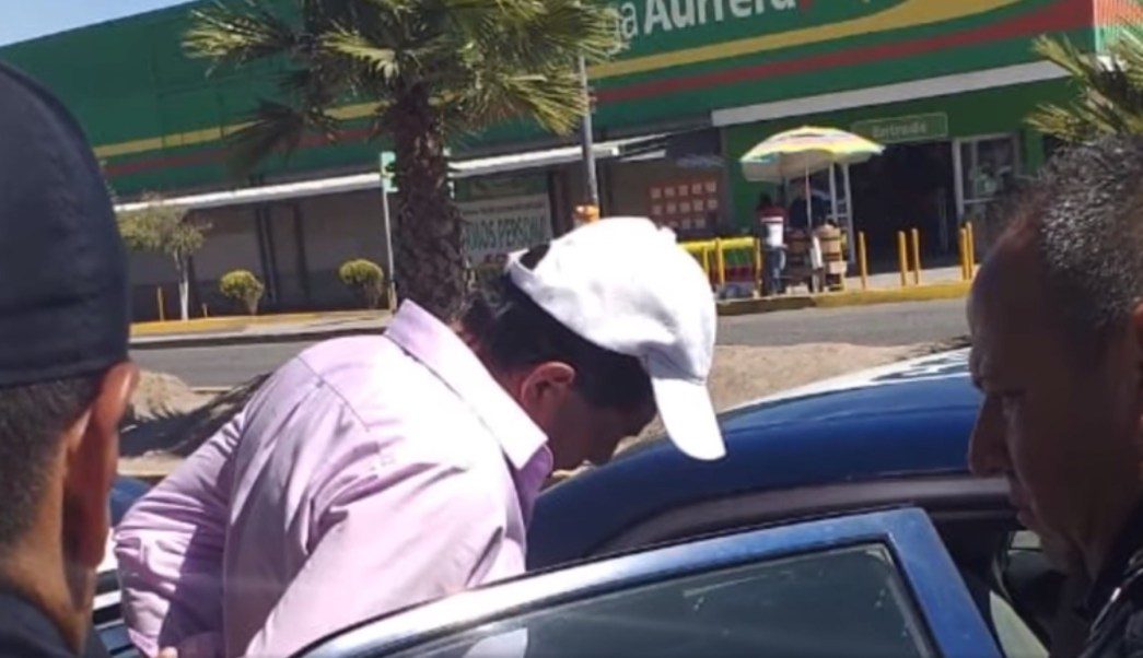 #VIDEO: Detienen a maestro de primaria por dar clases en estado de ebriedad