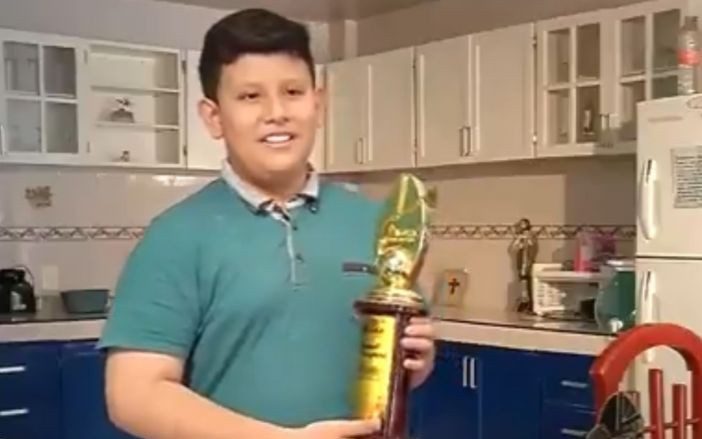 Niño matemático pide apoyo para representar a México en China