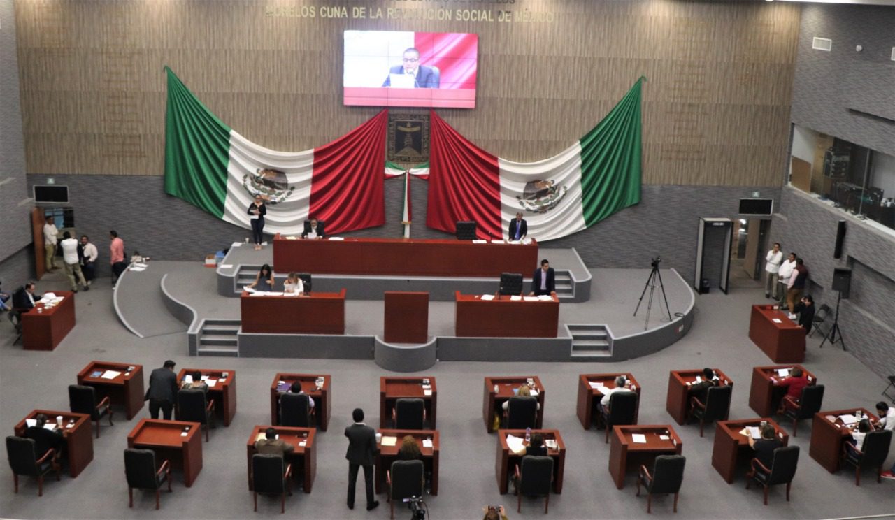 Diputados quitan otras 12 PENSIONES DORADAS a amigos de Graco