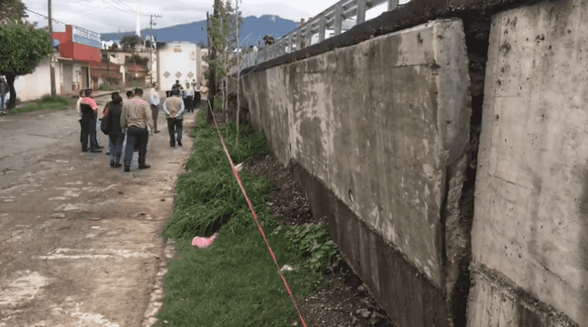 Cerrado carril de baja en Paso Exprés por grieta, precaución