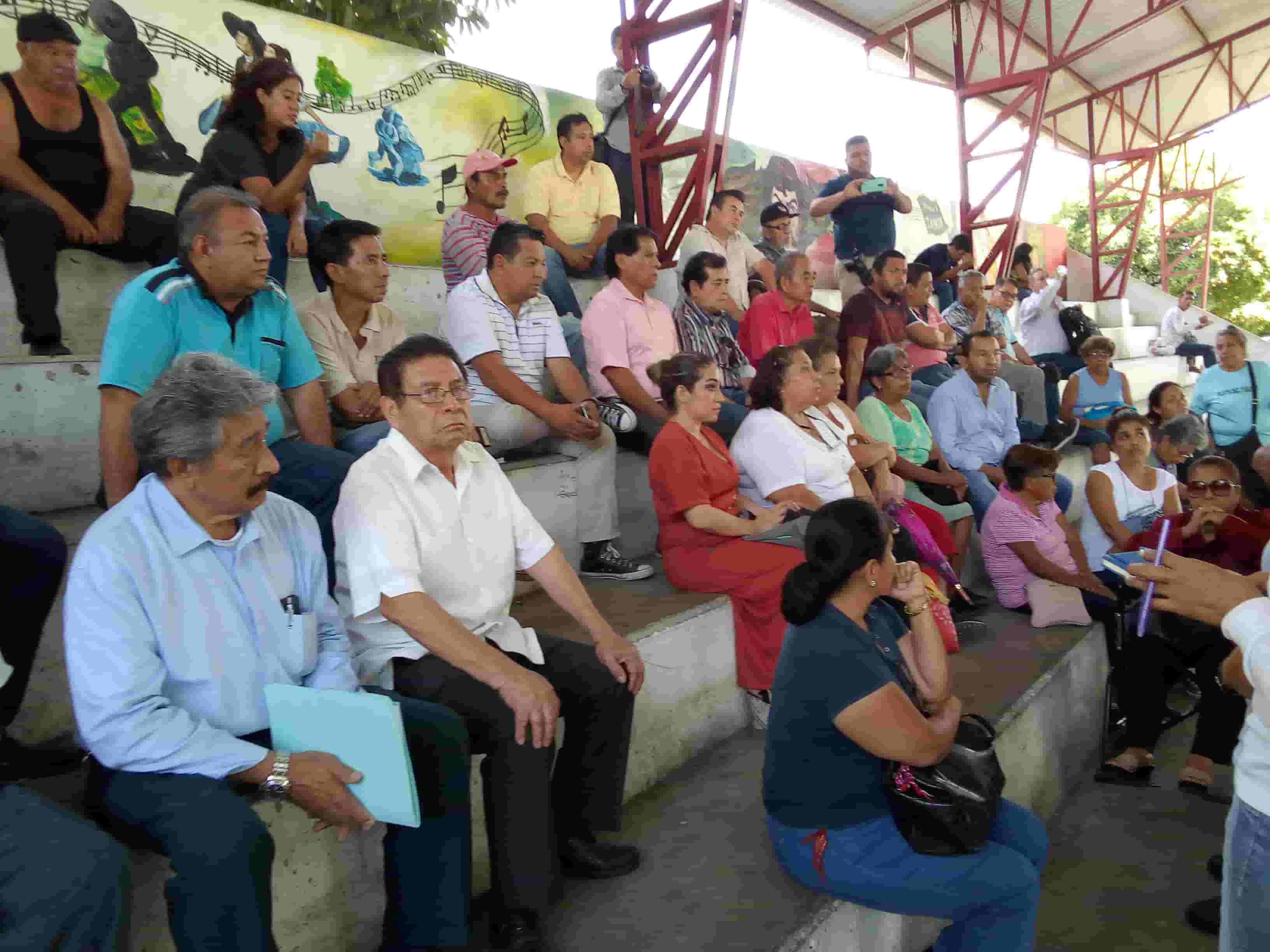 Habitantes de Cuautla exigen información sobre los parquímetros