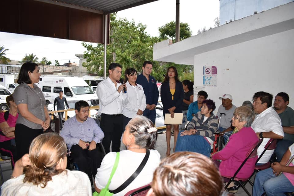 Entrega DIF Jiutepec credencial nacional para personas con discapacidad