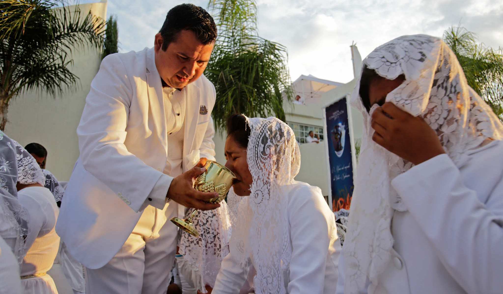 ¿SEP prestará escuelas a la iglesia Luz del Mundo para celebración?