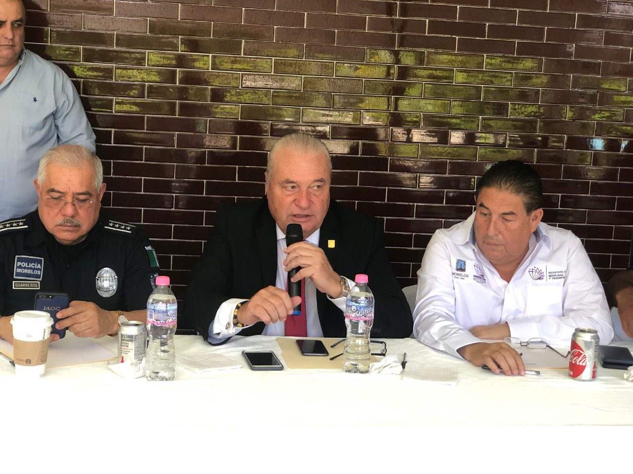Abordan tema de seguridad con transportistas del Oriente