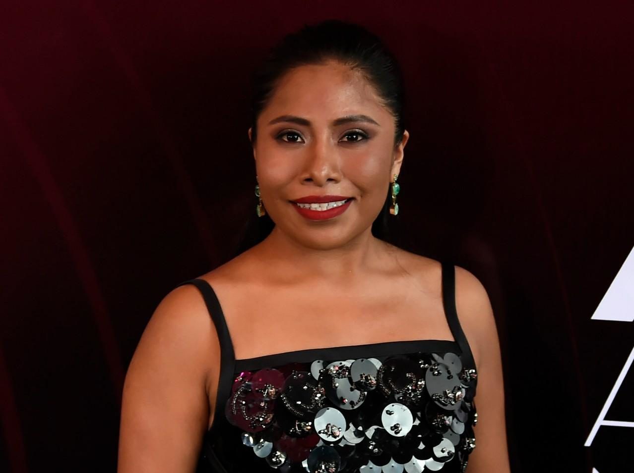 Yalitza Aparicio cobra a sus fans hasta 30 mil pesos por foto