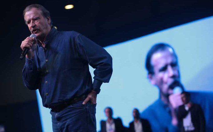 ‘Tenemos que darle en la madre a esta 4T’, dice Fox a panistas