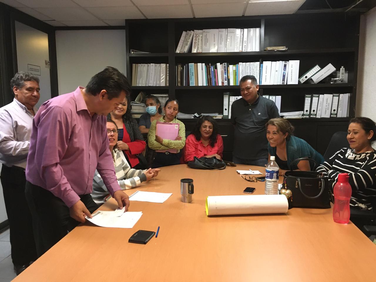 Pagan a maestros despedidos por la Reforma Educativa