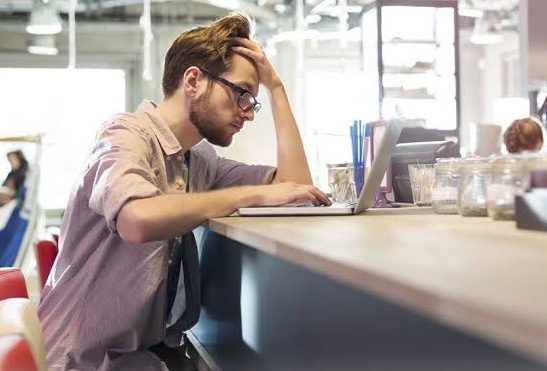 Millennials están renunciando a su trabajo por salud mental