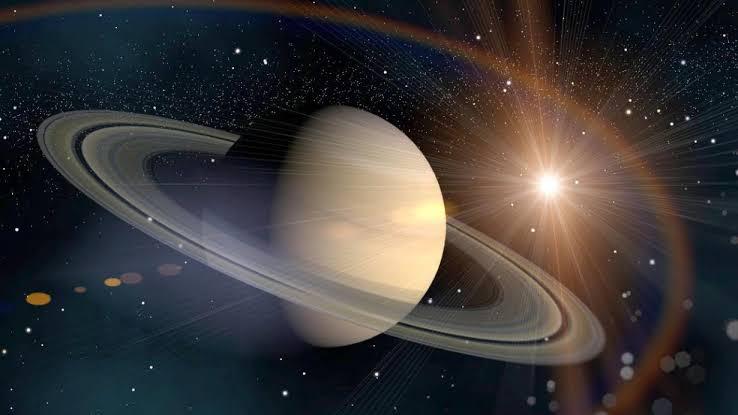 Hoy podrás ver la alineación de la Luna, Saturno y Júpiter