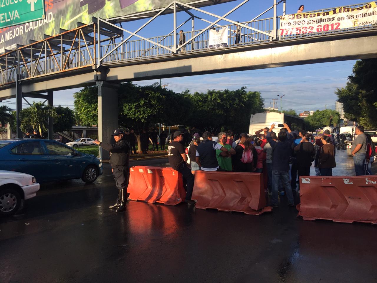 Comerciantes del IMSS piden vender en un lugar prohibido