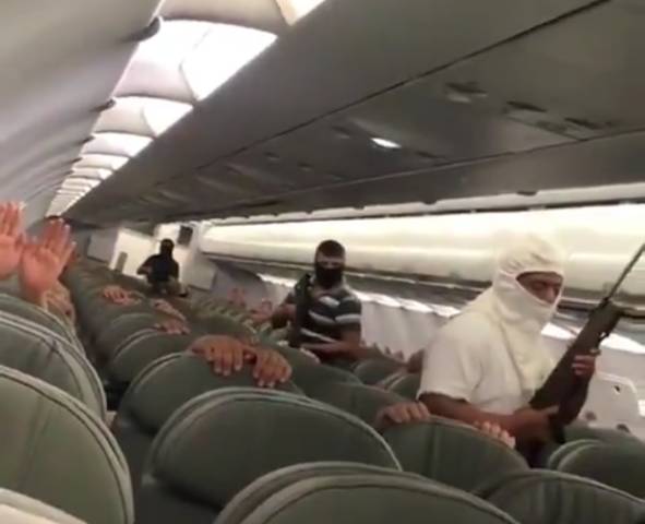(VIDEO) Graban “secuestro” en vuelo de Interjet