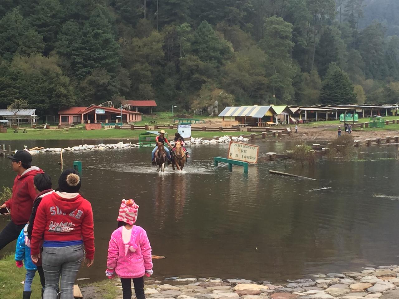 Cierran las Lagunas de Zempoala por alto nivel del agua