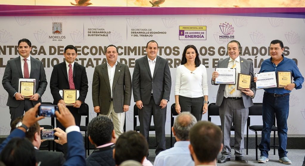 Entrega Cuauhtémoc Blanco el Premio Estatal de Energía 2019